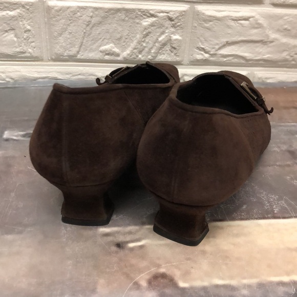 Stuart Weitzman Dark Brown Perforated Suede Low Heel Pumps Buckle women’s 11 - Picture 3 of 9